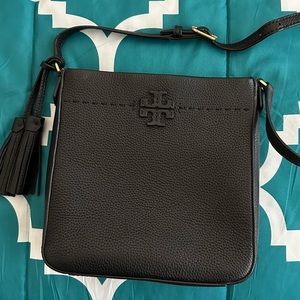 EUC Tory Burch McGraw crossbody swing pack